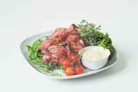 Hovězí roastbeef s dijonským dipem 1000 g